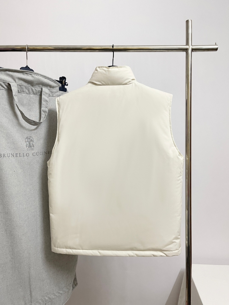 Brunello Cucinelli Off-White Stand-Collar Goose Down Vest – Minimalist Quilted Puffer Vest with High Collar and Side Pockets