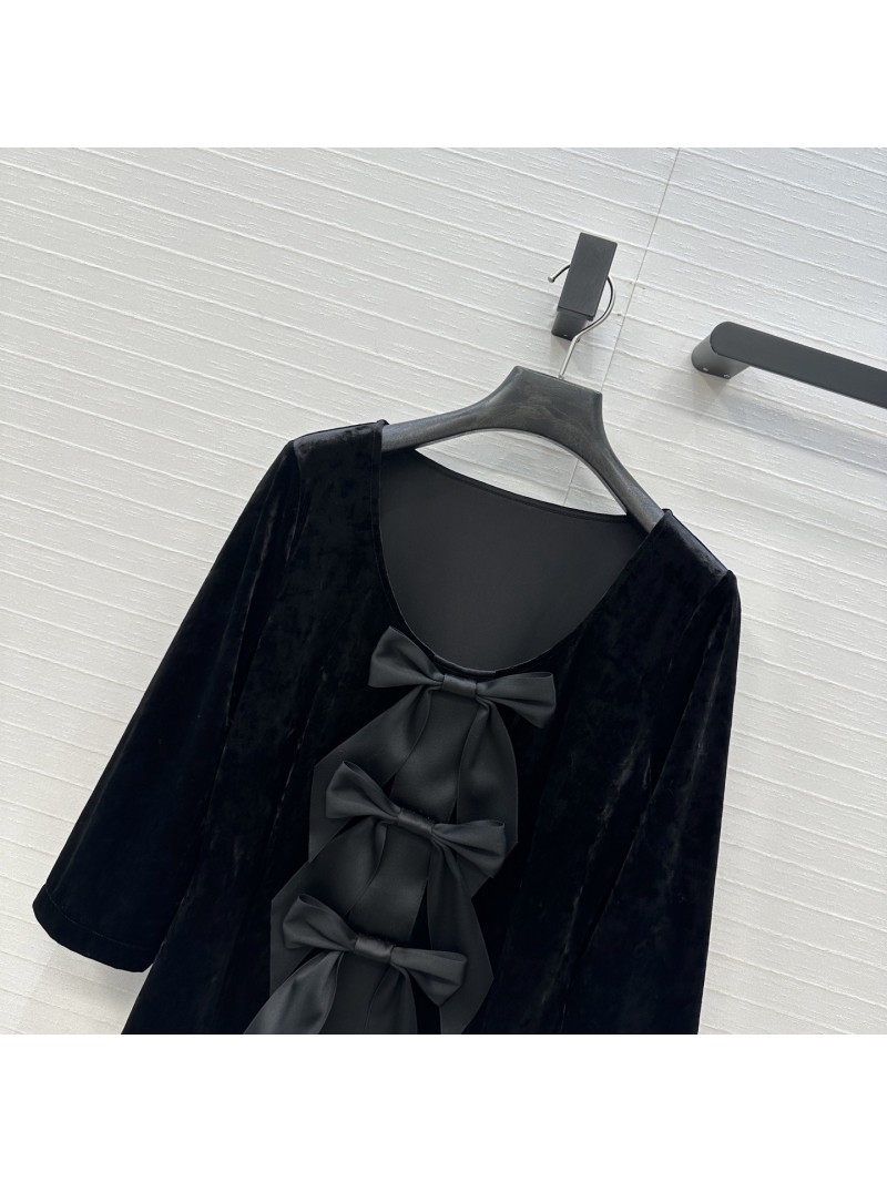 Chanel 25K Series Velvet Bow Blouse in Black | U-Neck, Three-Quarter Sleeve, Flattering Waist Cut