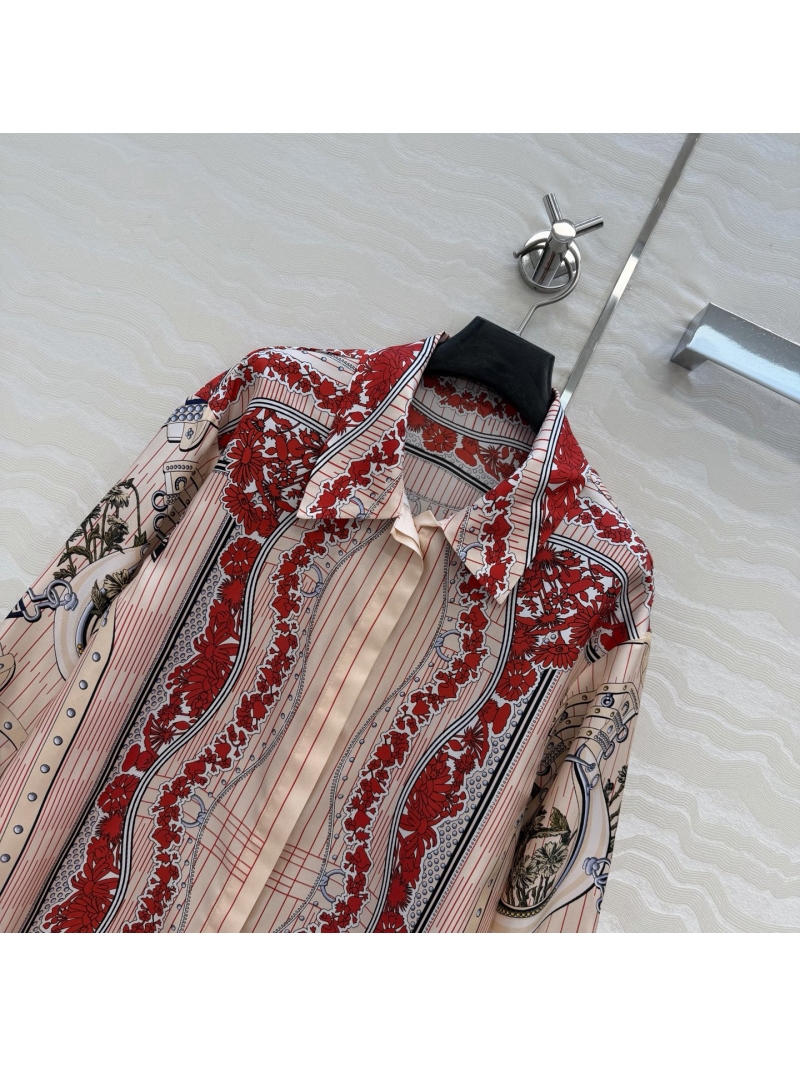 Hermès Exquisite 100% Pure Silk Twill Blouse | French Riviera Placement Print | Blush Pink & Red | Timeless Collection