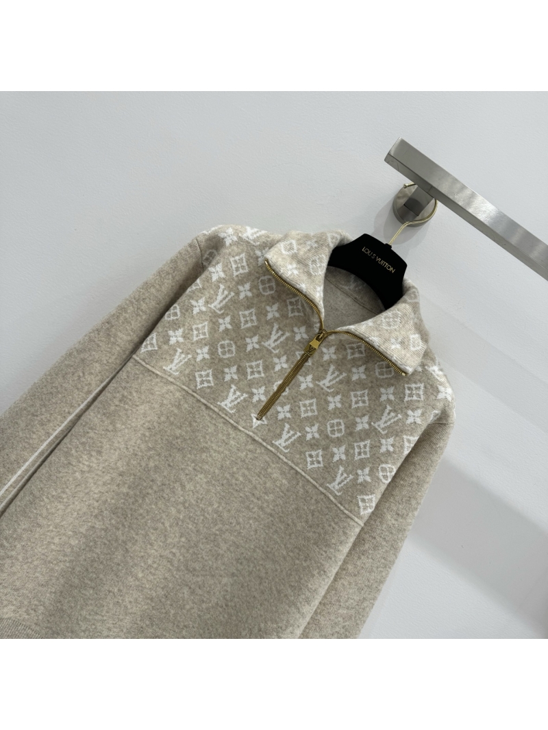 Louis Vuitton Monogram Knit Half-Zip Pullover Sweater in Oatmeal - Embroidered Luxury Wool Blend, Relaxed Fit