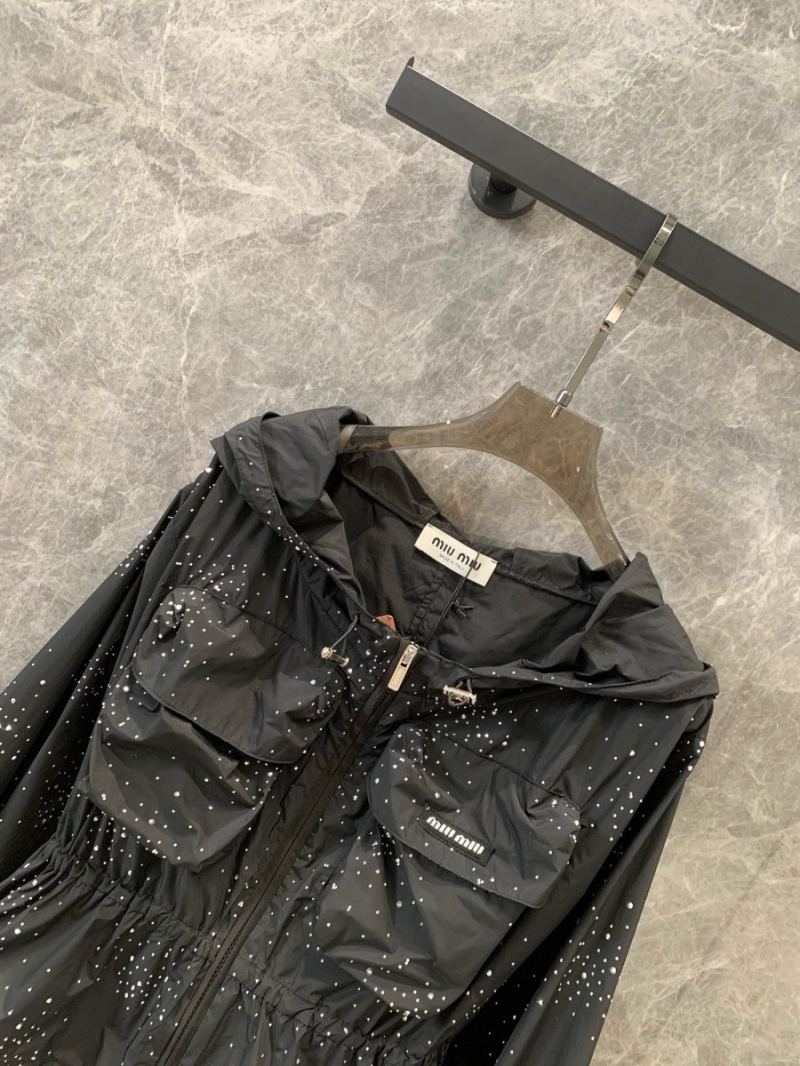 Miu Miu 24SS Spring/Summer Star Rhinestone Two-Pocket Zip-Up Sun Protection Jacket Black