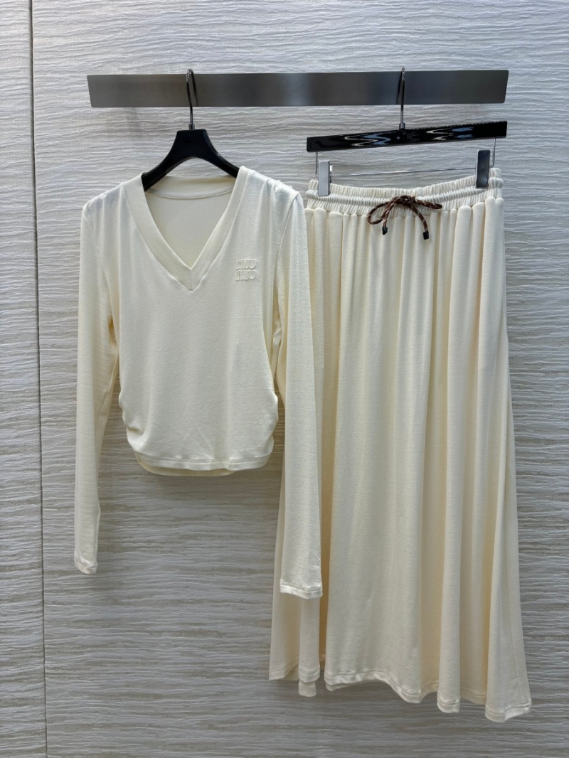 Miu Miu Fall 2024 Casual Set - Soft V-Neck Top and Pleated Skirt. Cream