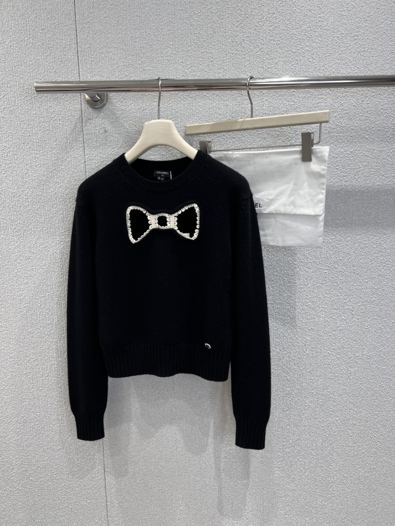 Chanel Signature Bow Cutout Wool Knit Sweater Black | Métiers d'Art Collection, Opulent Luxury Knitwear