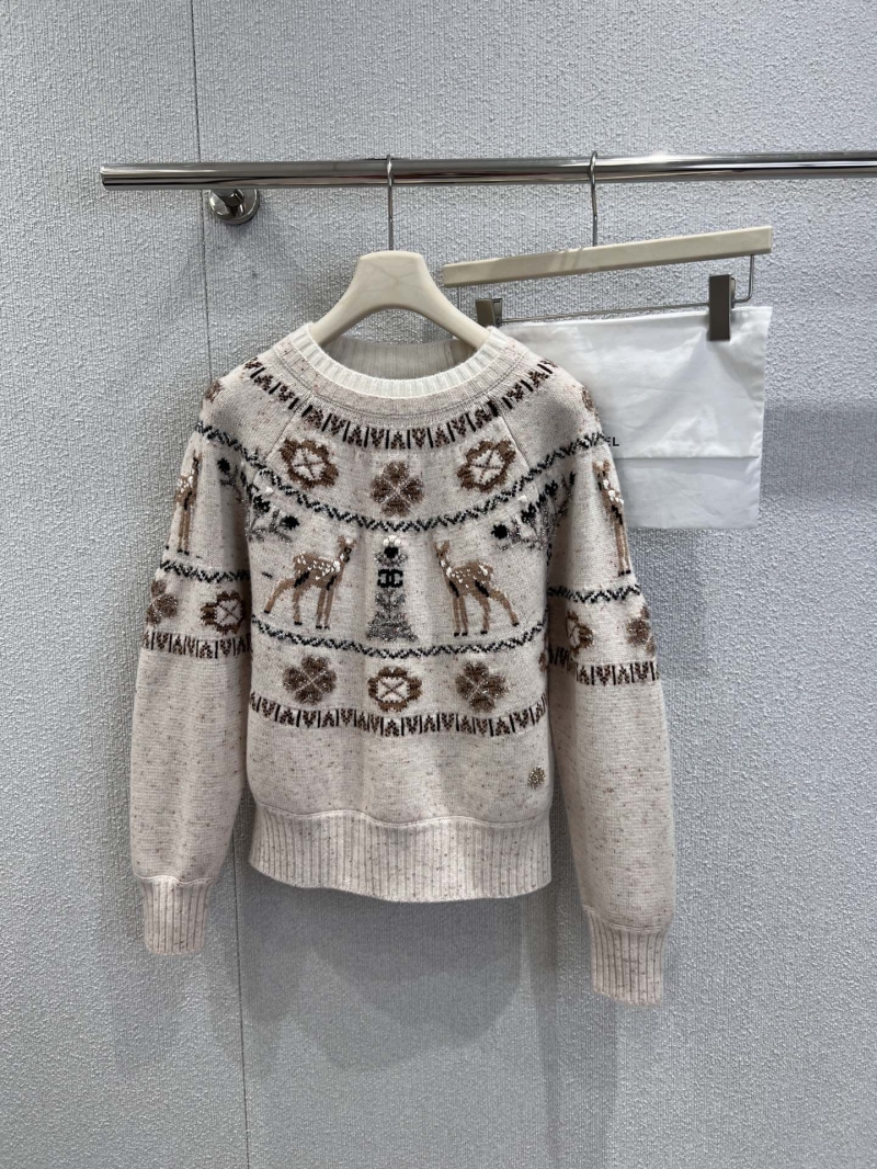 Chanel Coconeige Opulent Cashmere Knit Sweater | Festive Deer Motif, Luxe Metallic Thread Accents in Cream/Multi-tone