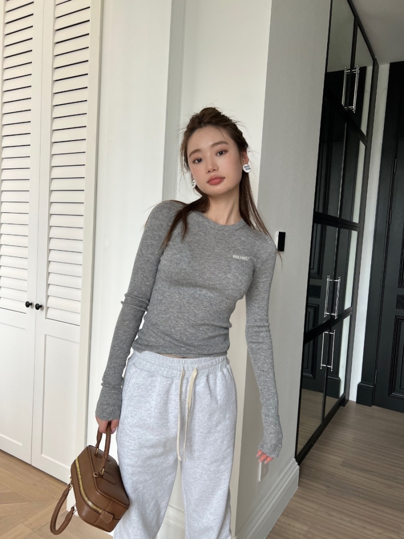 Miu Miu Exquisite Cashmere Blend Ribbed Knit Top in Heather Gray | Signature Logo, Fitted Silhouette
