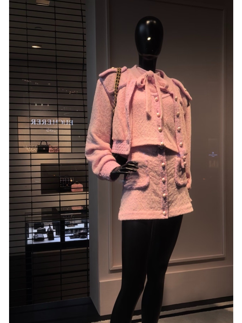 Chanel Exclusive Launch Coco Girl 25B New Arrival — Pink Tweed & Lace Stand-Collar Jacket